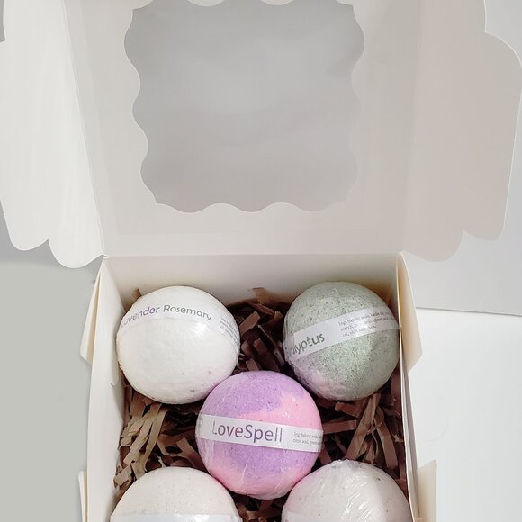 Drop It Like It’s a Bath Box of 5 Bath Bombs - Picture 4 of 4